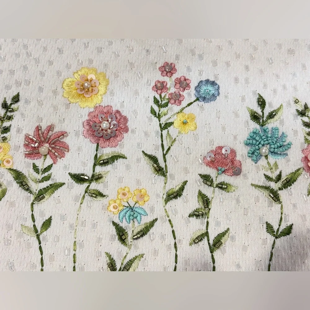 NEW no tag Floral Embroidered Clutch/Pouch - Picture 2 of 6